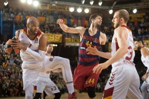 alex-tyus-galatasaray-odeabank-istanbul-eb16-1